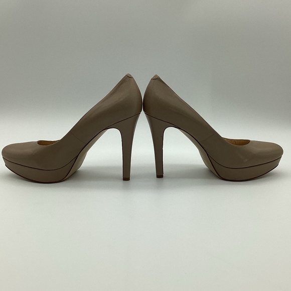 1786. Nine West Taupe Platform Pump EUC Size 8.5 - Picture 1 of 13